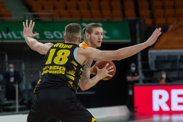 不掩饰对佩 不掩饰对佩